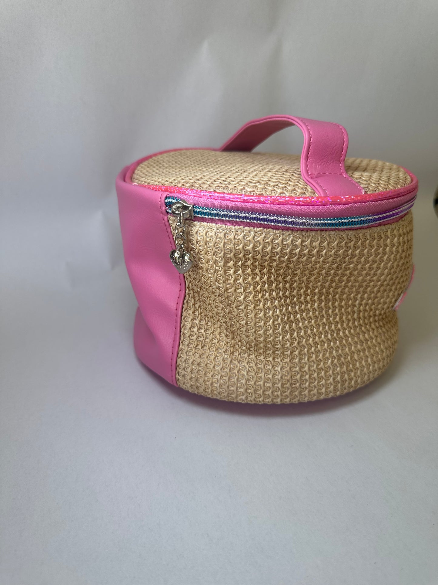 VACAY cosmetic round